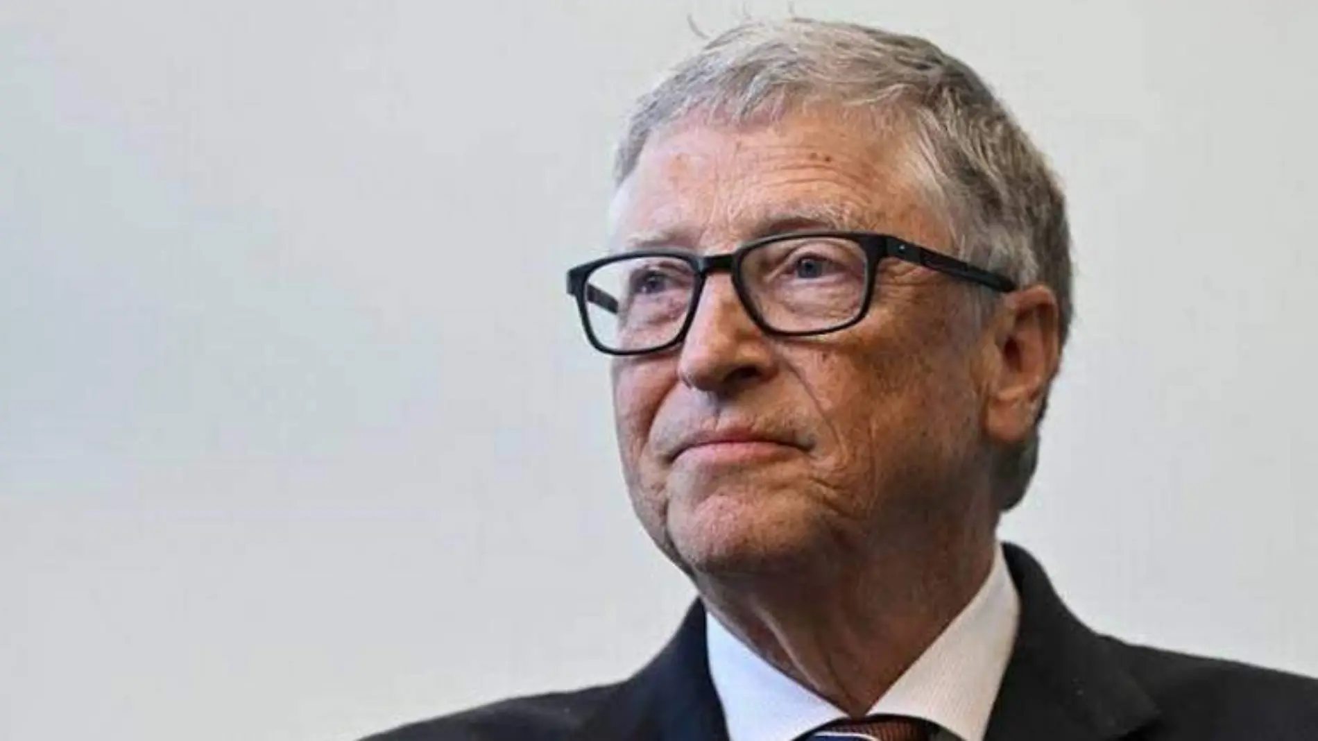 Bill Gates advierte sobre los peligros de la IA que nadie ve